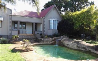 5 Bedroom House in Sea View