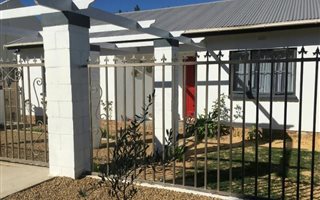 4 Bedroom House in Riebeek Kasteel