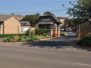 2 Bedroom Townhouse in Olympus AH