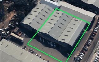 1900 m² Industrial space in Activia Park