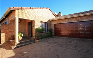 3 Bedroom Cluster in Boskruin