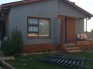 3 Bed House in Quellerie Park