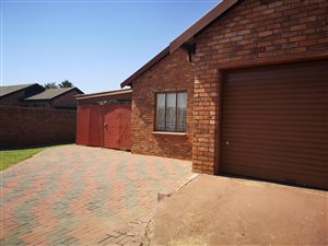 3 Bed House in Chantelle
