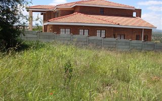 1417 m² Land available in Sterpark