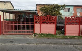 3 Bedroom House in Lotus River