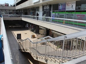 100 m² Retail Space in Dowerglen and Ext