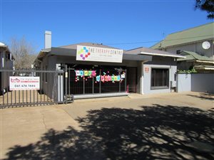 300 m² Office Space in Westdene