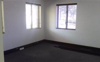 194.119995117188 m² Office Space in Greenstone Hill