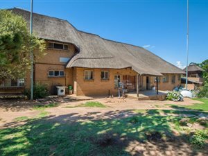3.6 ha Smallholding in Ruimsig
