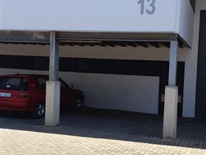 200 m² Commercial space in Park Rynie