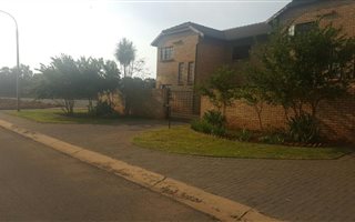 3 Bedroom Townhouse in Flora Gardens
