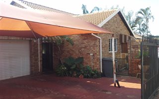 2 Bedroom House in Ninapark