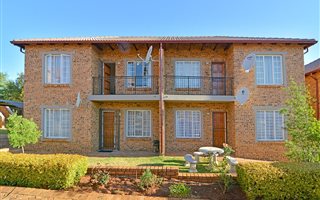 2 Bedroom Apartment in Strubens Valley