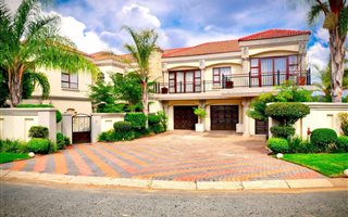 6 Bedroom House in Sagewood