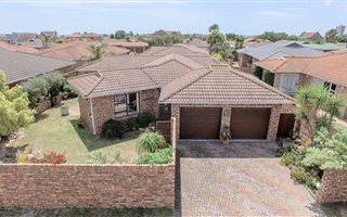 3 Bedroom Townhouse in Summerstrand