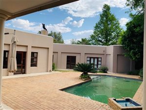 5 Bed House in Kyalami Estate