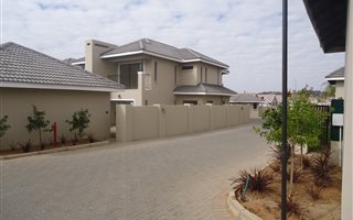 3 Bedroom Townhouse in Lilyvale