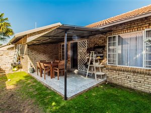 2 Bed Apartment in Benoni North