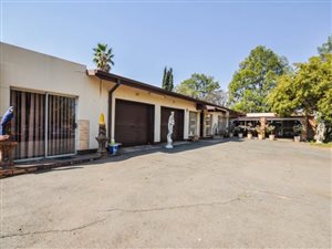 4 Bed House in Buyscelia