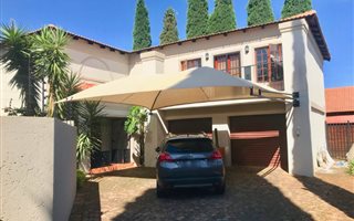 3 Bedroom House in Moreleta Park