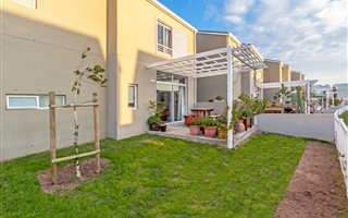 3 Bedroom House in Somerset Lakes