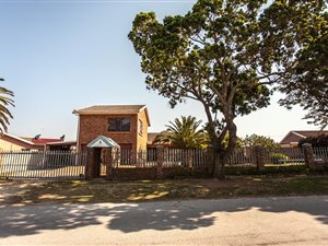 6 Bed House in Rowallan Park and surrounds