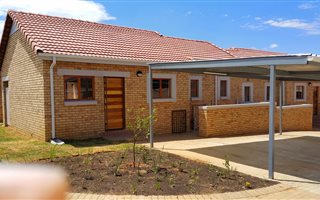 2 Bedroom Townhouse in Randpark Ridge