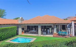 5 Bedroom House in Pecanwood