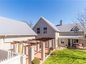 5 Bed House in Die Boord