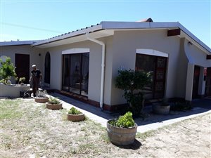 3 Bedroom House in Oakglen