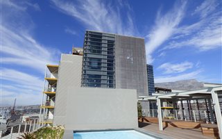 2 Bedroom Apartment in Foreshore