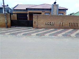 3 Bed House in Soweto Central