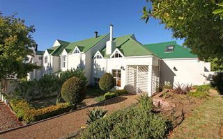 4 Bedroom House in Welgedacht