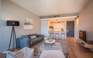 1 Bedroom Apartment in Waterfront