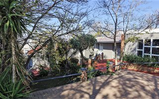 5 Bedroom House in Heuwelsig