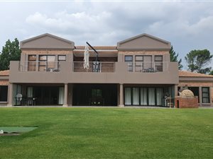 4 Bed House in Lochvaal