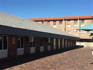 100 m² Office Space in Lyndhurst