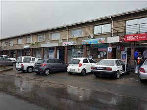 287 m² Retail Space in Bluff