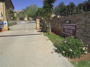 2 Bed Apartment in Amorosa