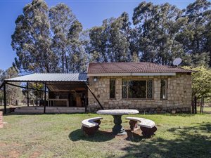 4.7 ha Smallholding in Underberg