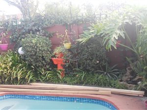 1 Bedroom Townhouse in Vanderbijlpark CE2