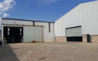 2100 m² Industrial space in Bredell AH