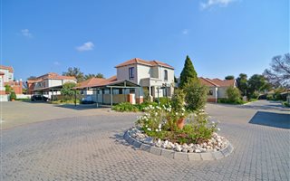 2 Bedroom Apartment in Broadacres