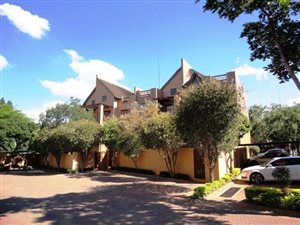 2 Bed Townhouse in Pineslopes