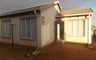 3 Bedroom House in Klarinet