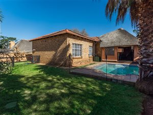 3 Bed Townhouse in Willowbrook
