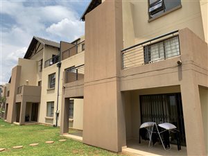 2 Bed Apartment in Ruimsig