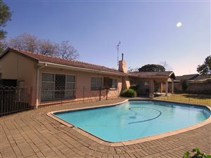 4 Bed House in Rembrandt Ridge