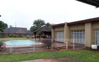6 Bedroom House in Brackenhurst