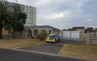 2 Bedroom Townhouse in Bloubergrant